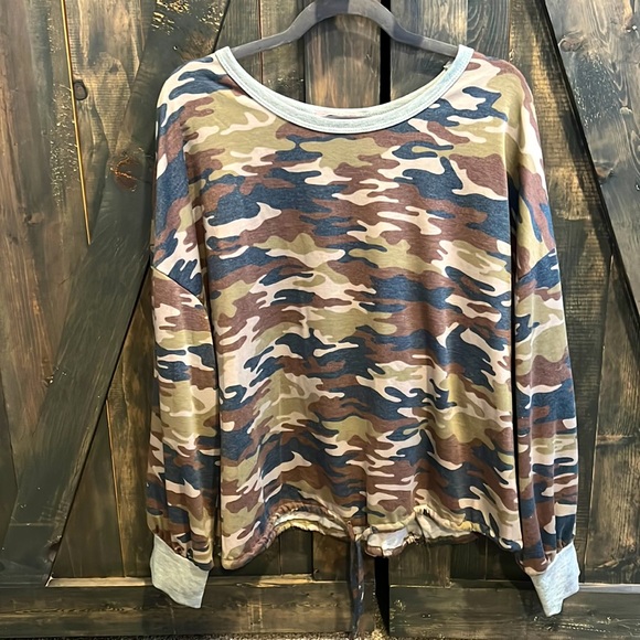 Andree Tops - NWOT, purchased from Chic Soul, Camo top